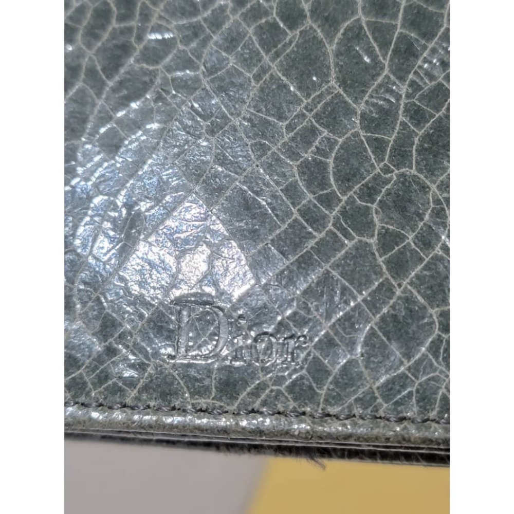 Authentic CHRISTIAN DIOR Metallic Brushed Calfskin Diorama Wallet on Cha… - Picture 10 of 16